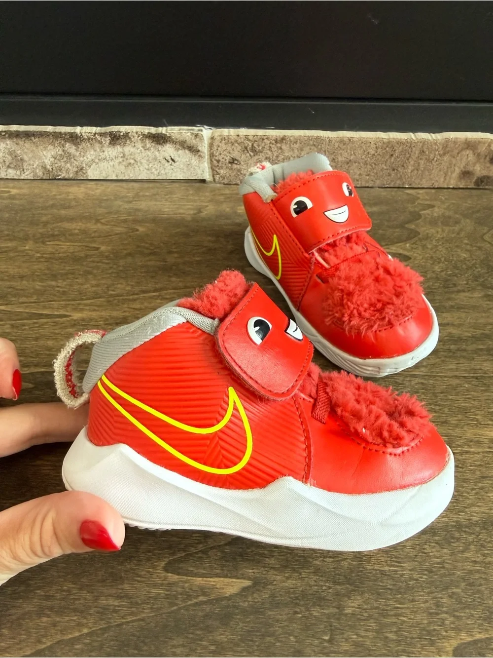 Nike Team Hustle D 9 Lil “Fast N Furry” Hook & Loop Sneaker Red US 5C CT4066-600